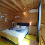 Moon Wood Maklár