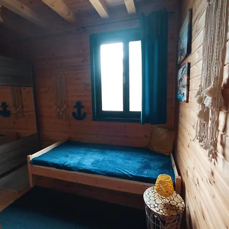 Moon Wood Maklár
