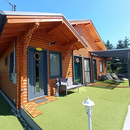 Apartamento Moon Wood Maklár